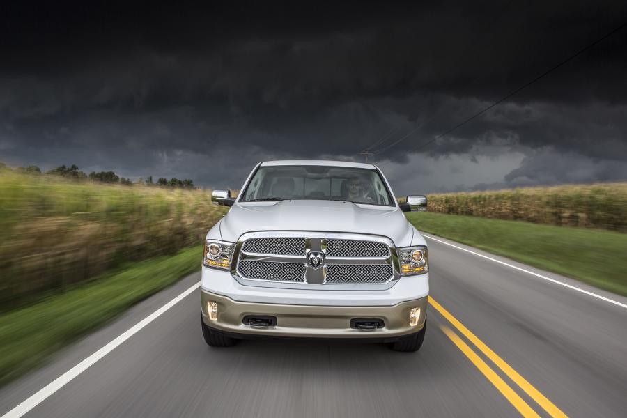  Dodge Ram 1500 Laramie Longhorn Crew Cab 2013 года  (фото 16 из 24)